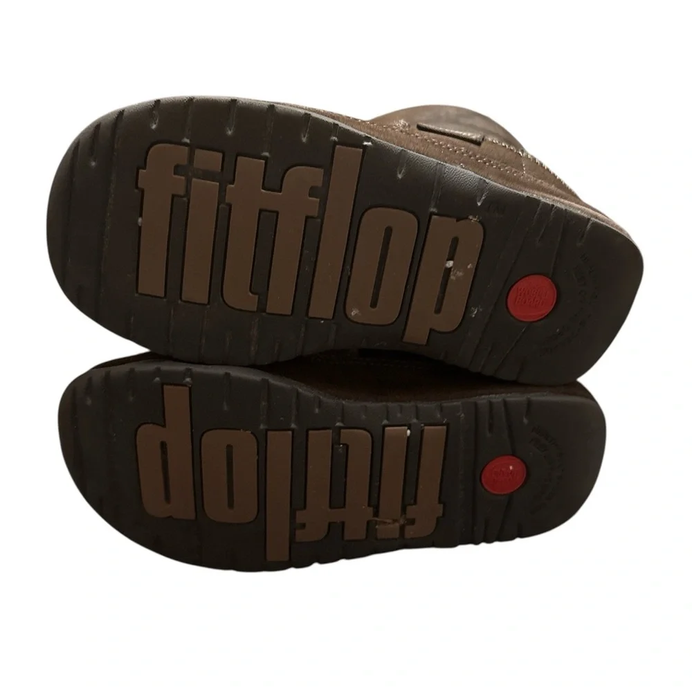 Fitflop Mukluk Sheepskin winter Boots,size 2